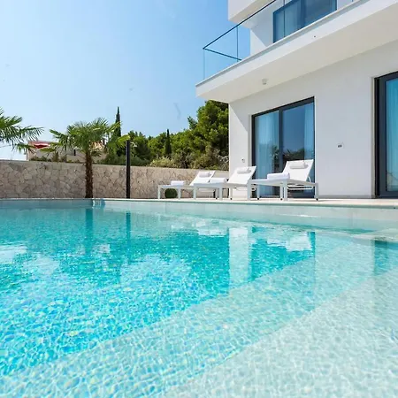 Alba Seget Ferienhaus *